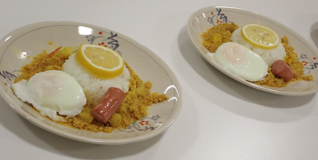 みんなでレモンカレーをたべよう♪